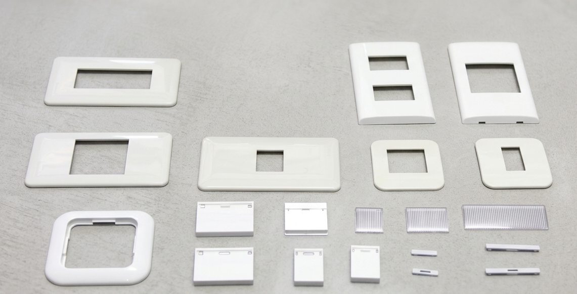 cover HOME & ABOUT US